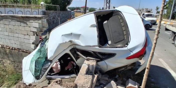 Ağrı’da feci kaza: 1’i çocuk 4 yaralı