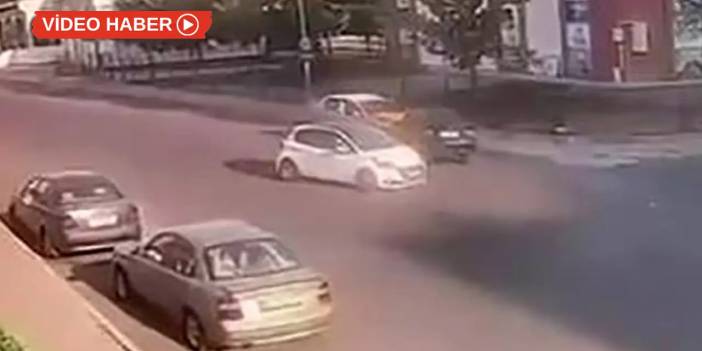 Diyarbakır’da ticari taksiye çarpan otomobil kameraya yansıdı