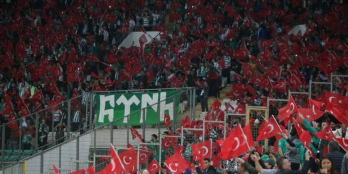 Bursa’da Hacıosmanoğlu’na ‘villa’ tezahüratı: Maç bitmeden stattan ayrıldı