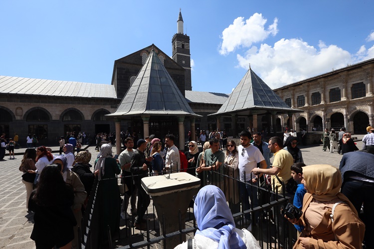 2024/04/17/diyarbakir-turist-turizm11.jpg