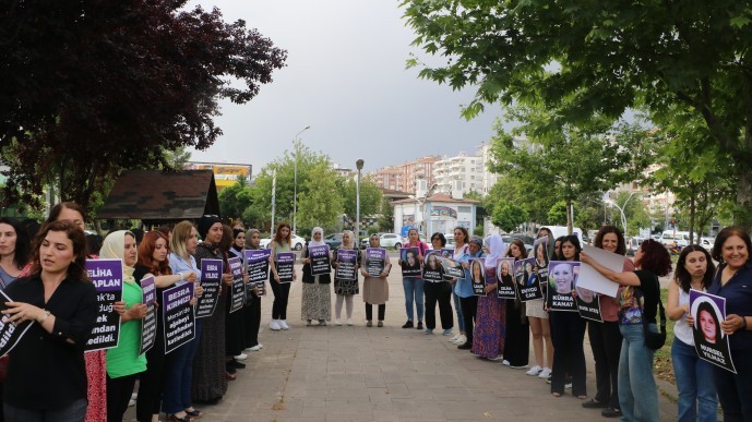 kadin-cinayetleri-protestosu-diyarbakir.jpeg