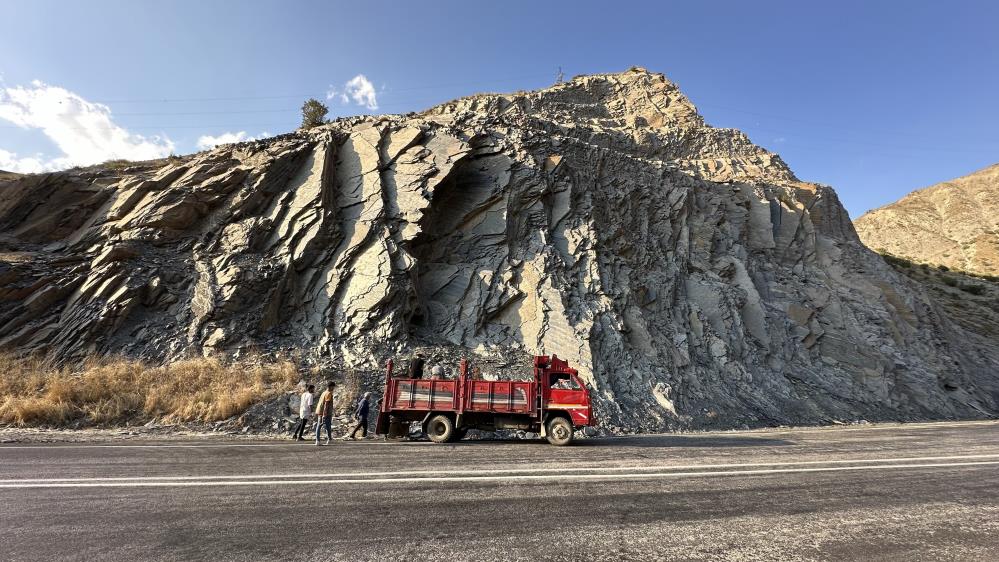 defin-taslari-hakkari.jpg