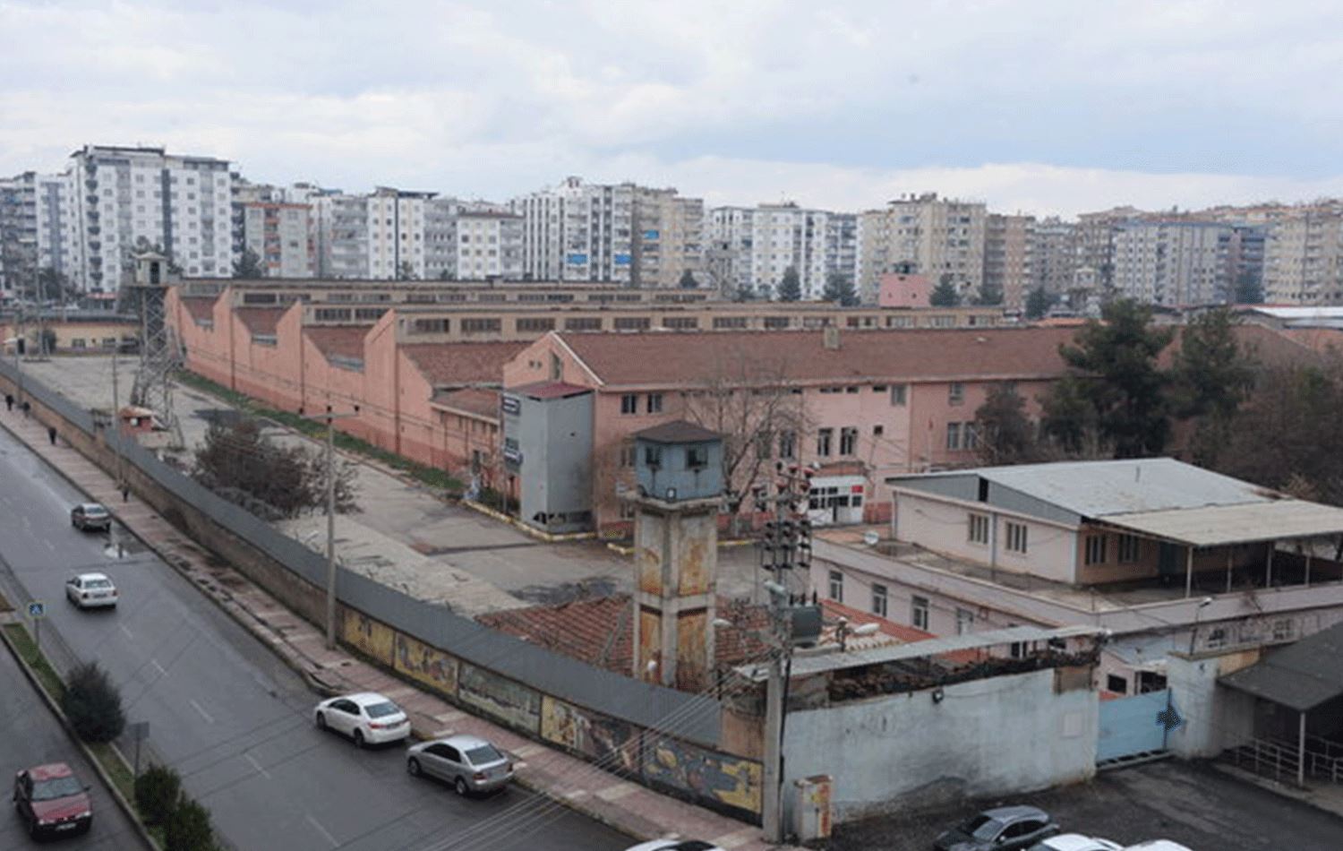 cezaevi.jpg