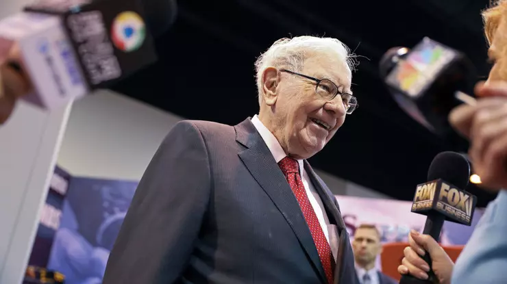 warrenbuffett.webp