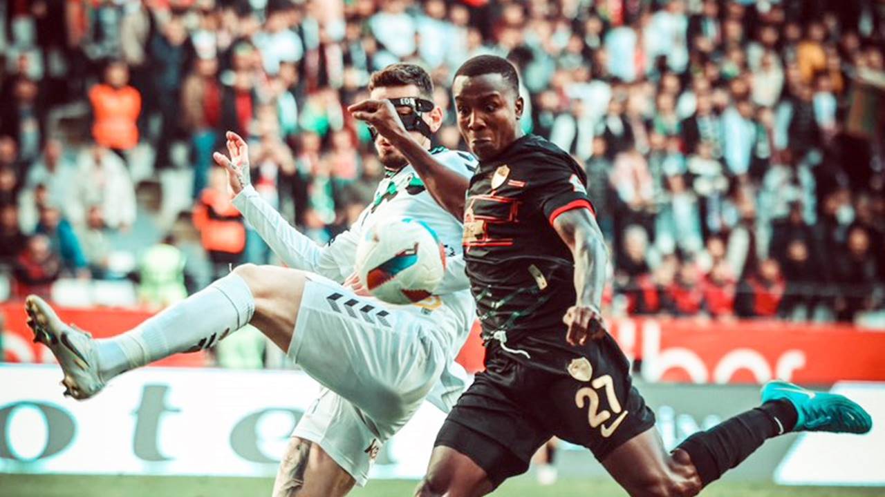 amedspor223-001.jpg
