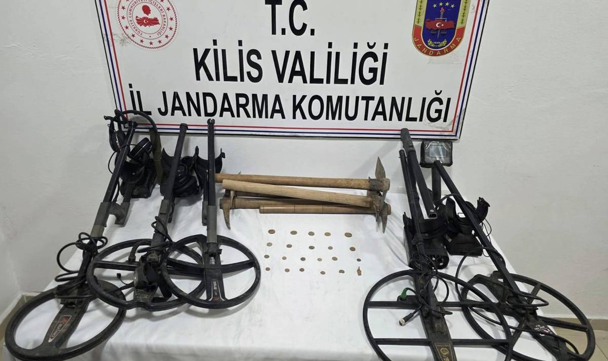 aa-20250503-37834477-37834474-kiliste-kacak-kazi-yapan-5-kisi-sucustu-yakalandi.jpg