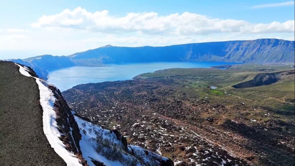 nemrut-krater-golu.jpg