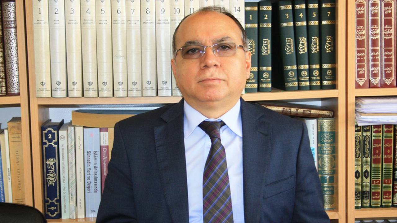 dekan-ilahiyat.jpg