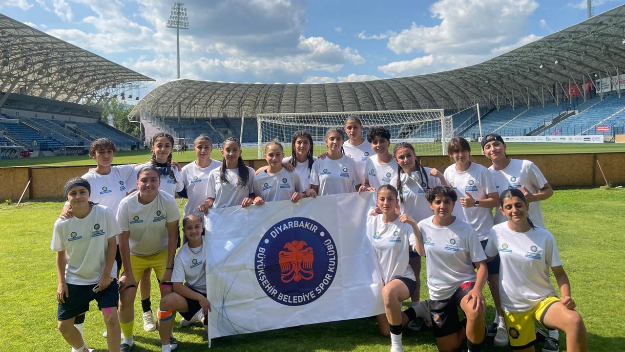 dbb-kadin-futbol.jpeg