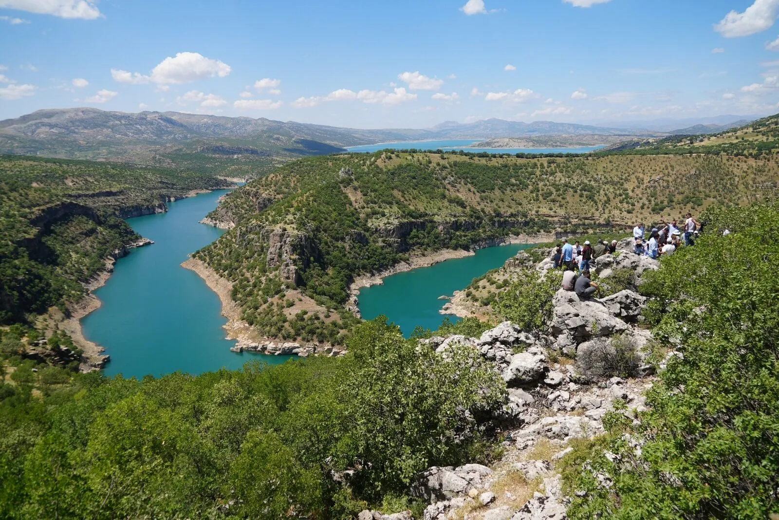 serra-bucak-diyarbakirdaki-buyulu-kanyona-gitti6.webp