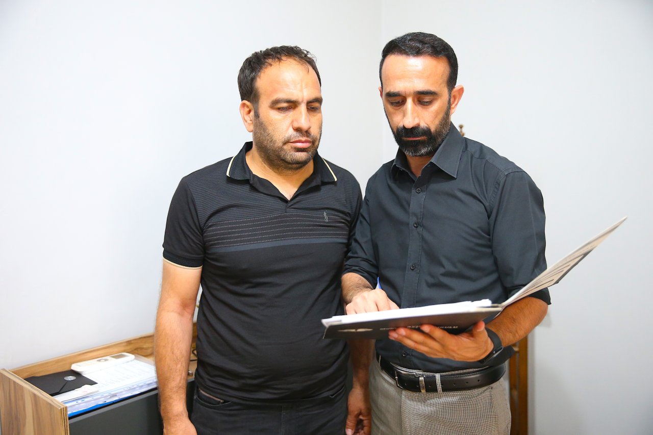 aa-20250611-38249761-38249759-diyarbakirdaki-yanginda-esini-ve-3-cocugunu-kaybeden-suleyman-cavdar-yasadiklarini-anlatti.jpg