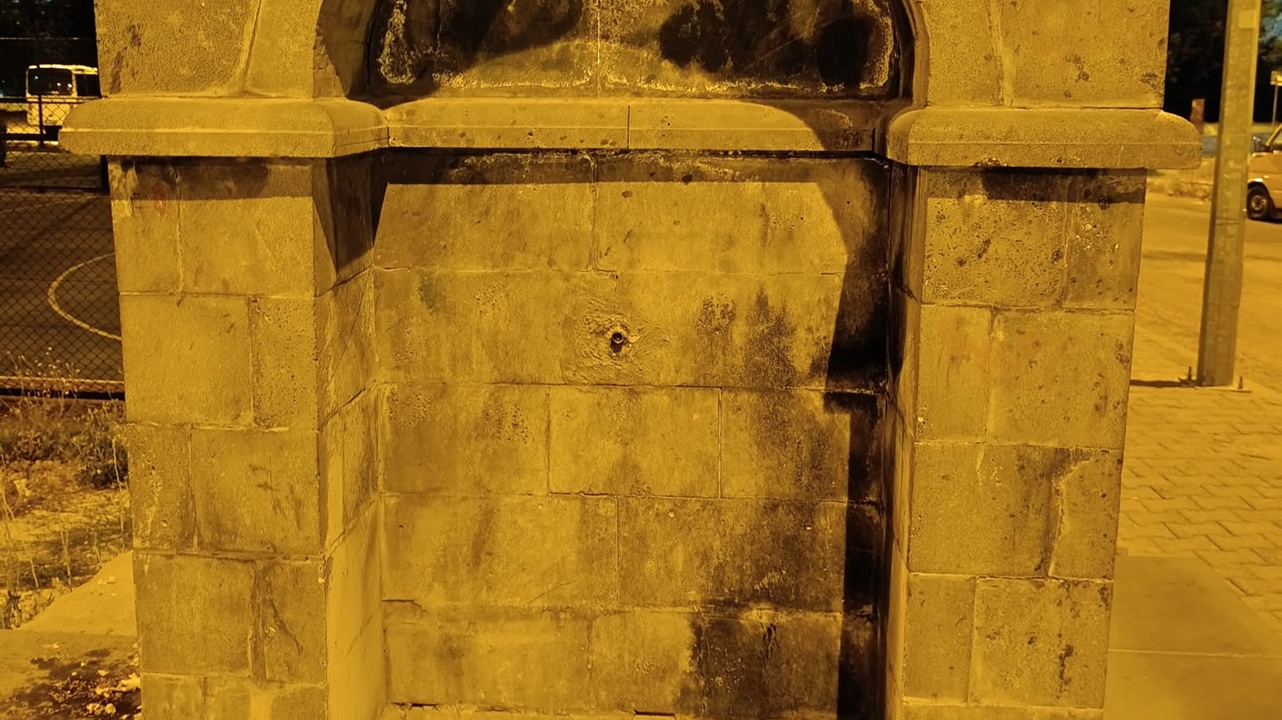 cesme33.jpg