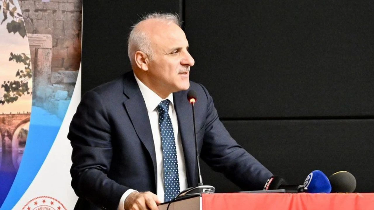 vali-zorluoglundan-diyarbakir-sozleri-sikici-sehirler-gelisemez.webp