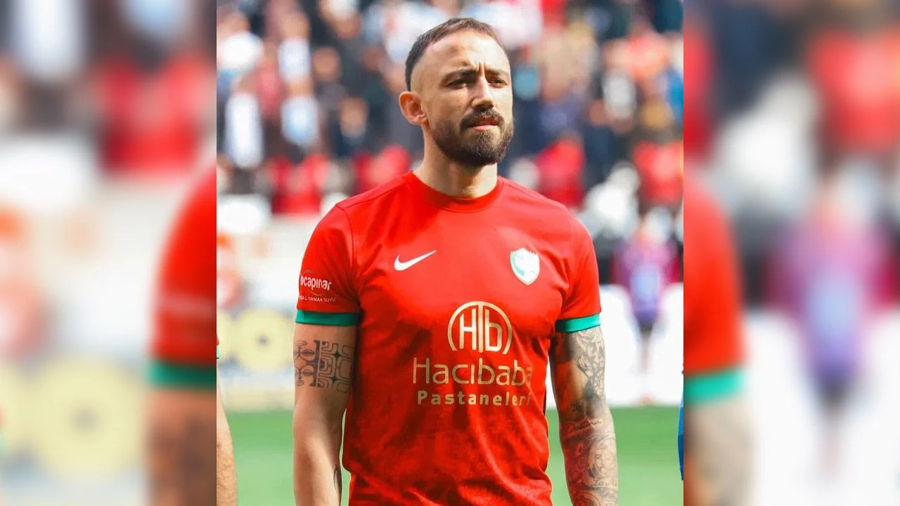 amedsporda-ilk-ayrilik-haberi1.webp