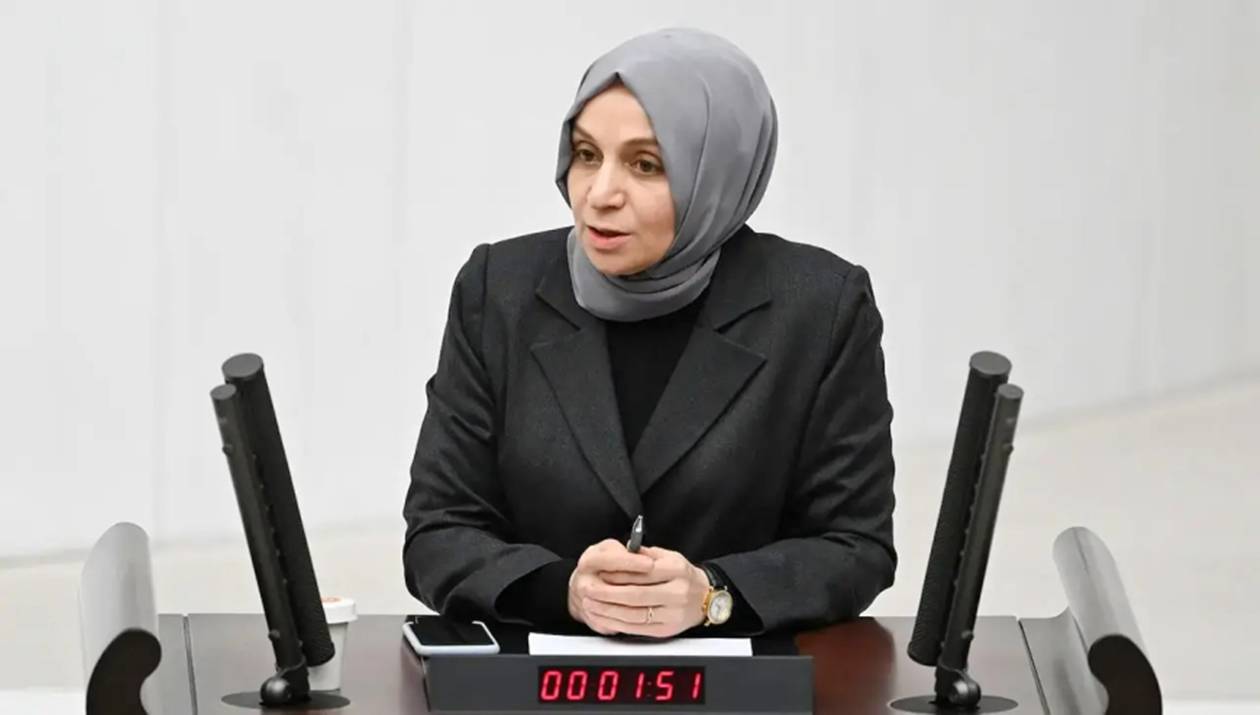 leyla-sahin-usta.jpg