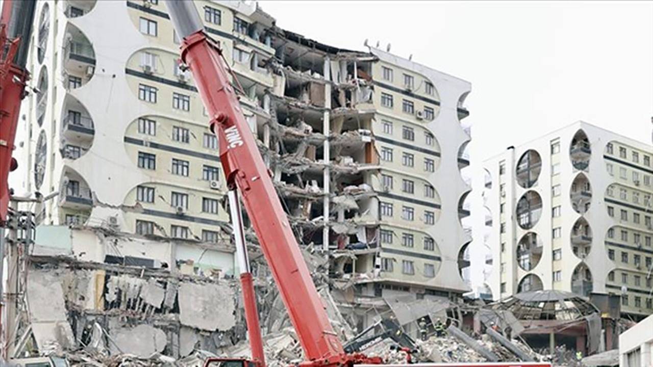 galeriya-deprem.jpg
