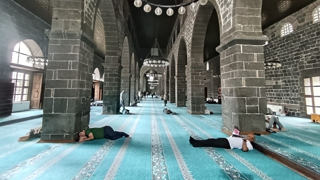 yilmaz-kasap-et-tavuk-1.jpg