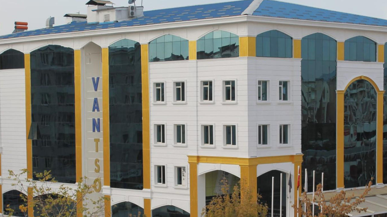 21-001.jpg