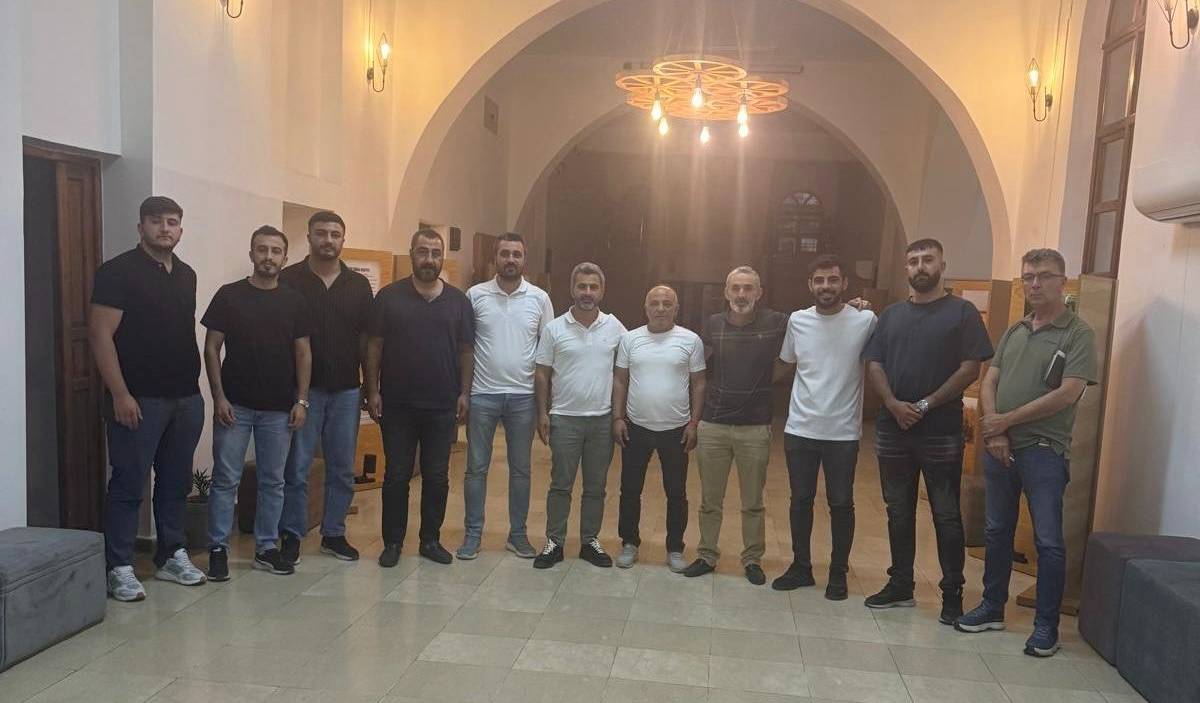 amedspor-is-insanlari.jpg