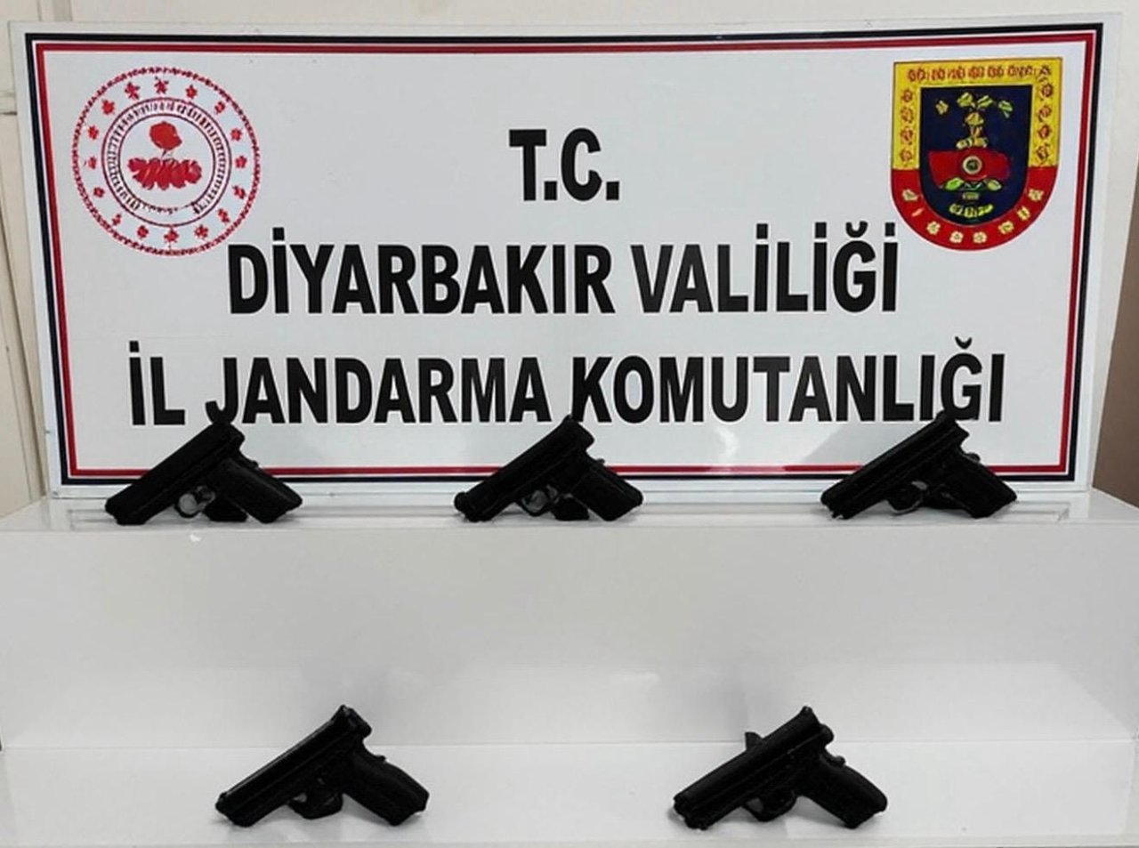 aa-20250830-38969755-38969754-diyarbakirda-silah-kacakciligi-operasyonunda-1-kisi-yakalandi.jpg