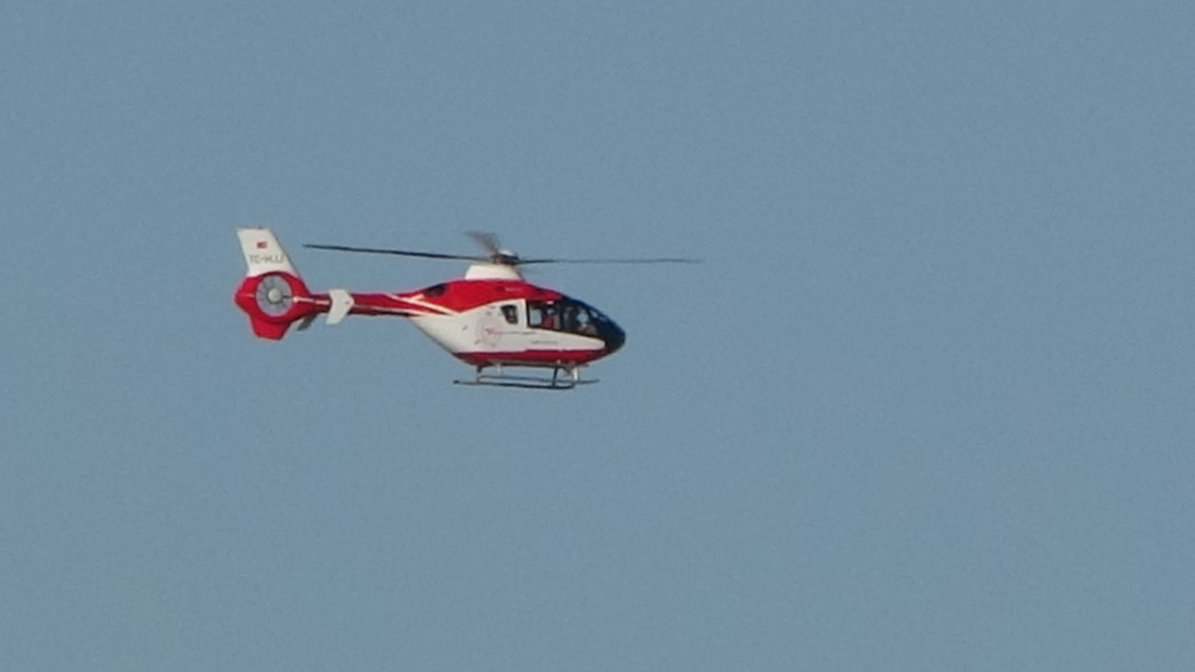 aw543555-04.jpg