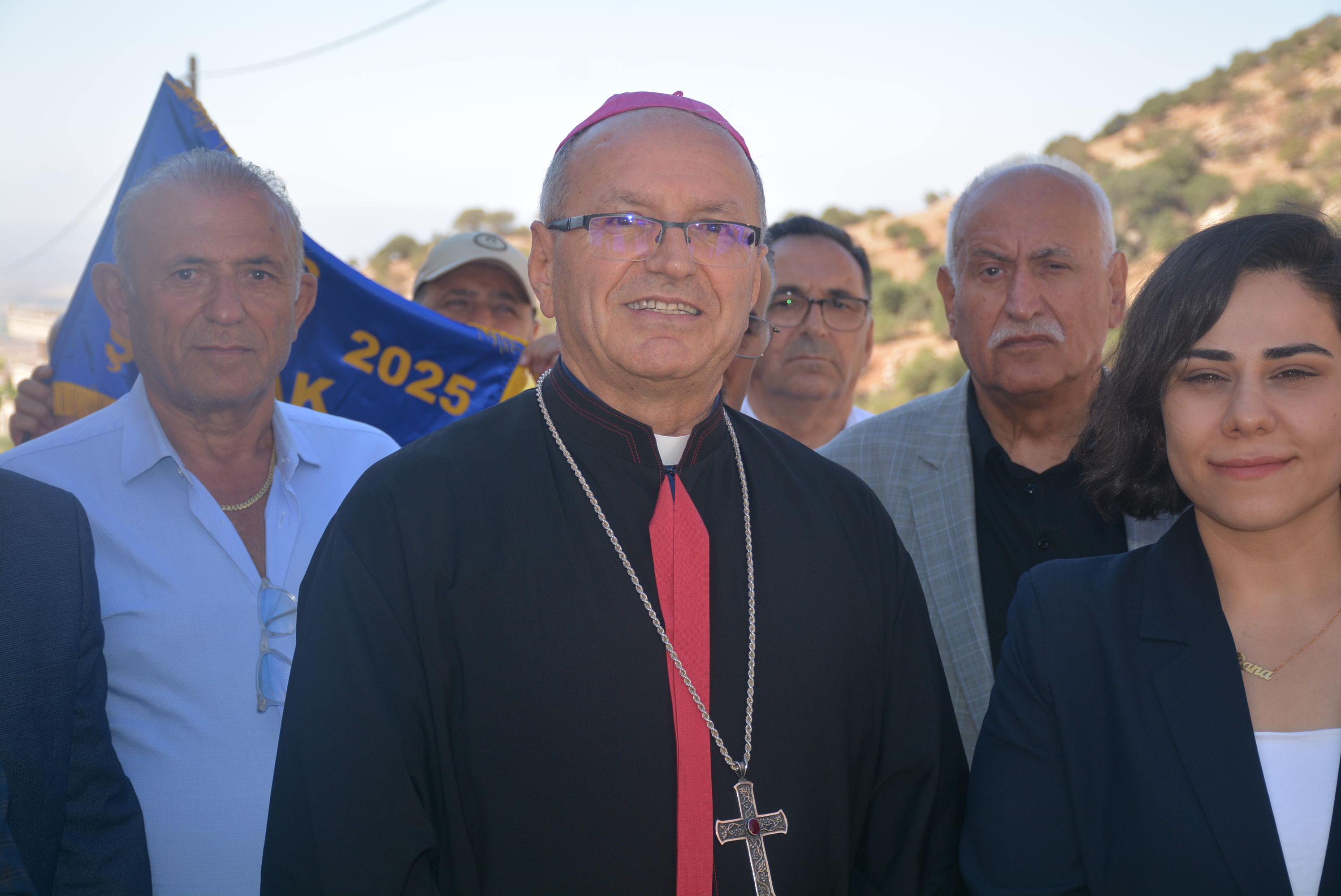 aa-20250923-39205694-39205687-fransada-yasayan-asuriler-sirnaktaki-koylerinde-ayin-yapti.jpg
