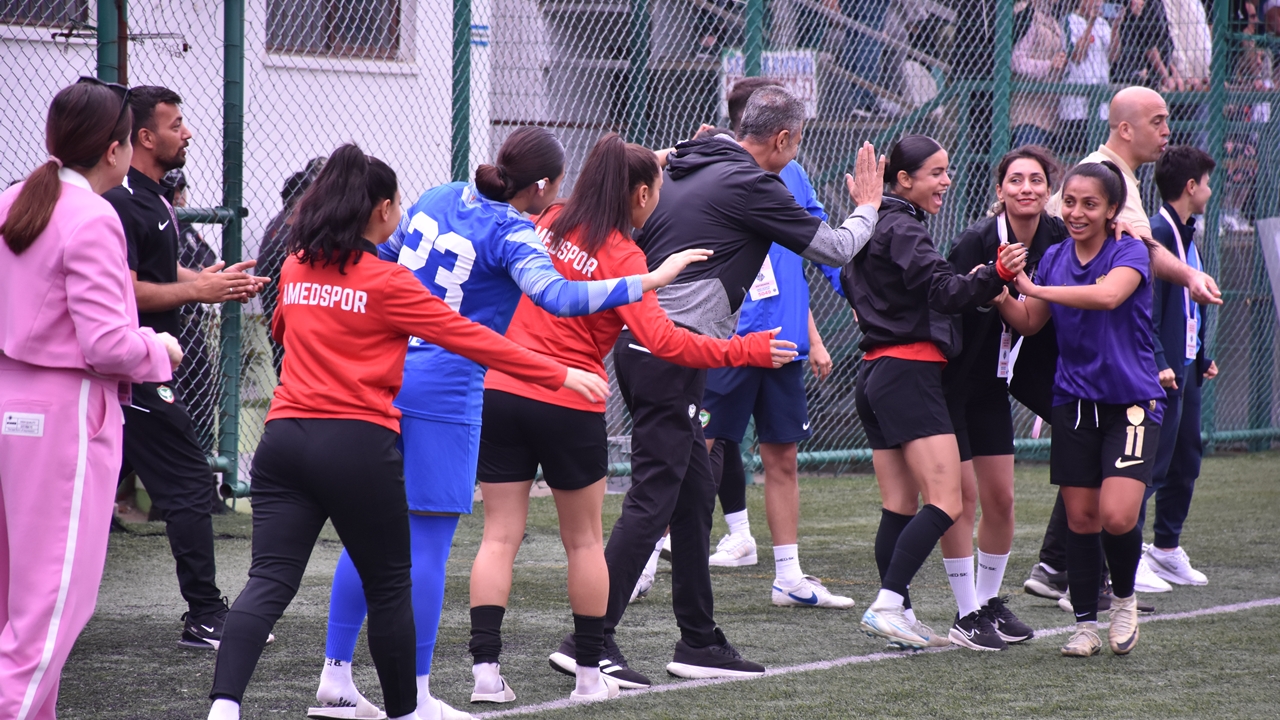 amedspor-kadin-4.jpg