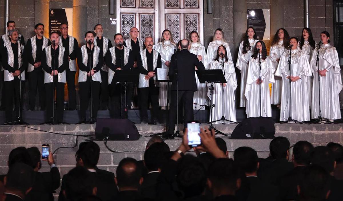 antakya-medeniyetler-korosu-diyarbakir-3.jpeg