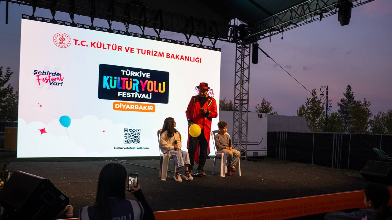 festivall2.jpg