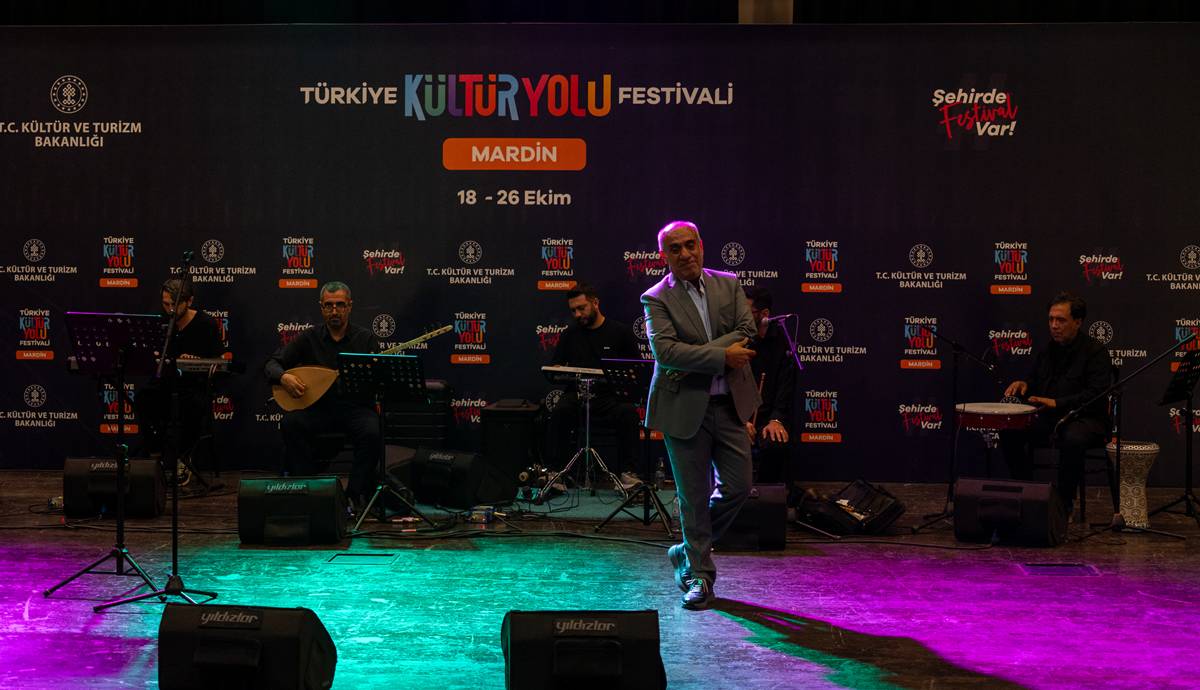 aa-20251025-39516042-39516036-mardin-kultur-yolu-festivali-cesitli-etkinliklerle-suruyor.jpg
