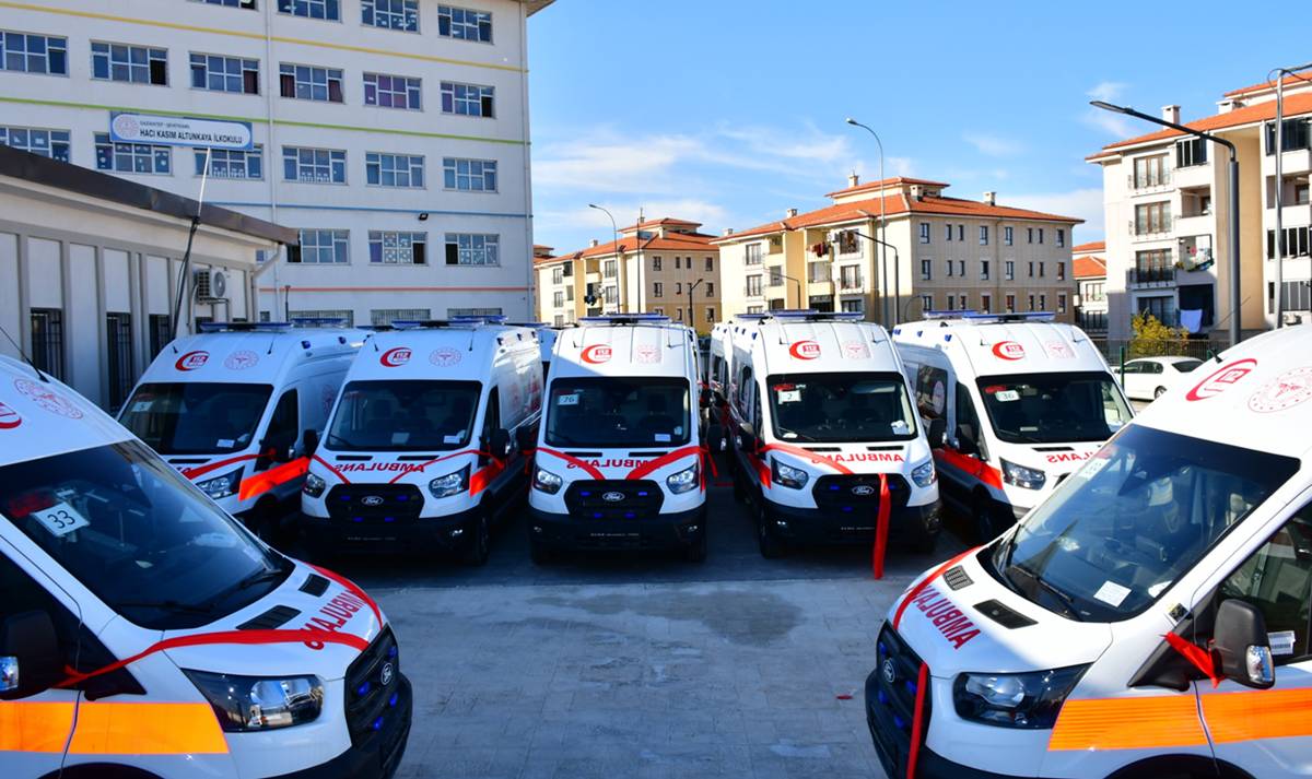 aa-20251101-39584965-39584963-gaziantepte-tam-donanimli-16-yeni-ambulans-gorev-yapacak.jpg
