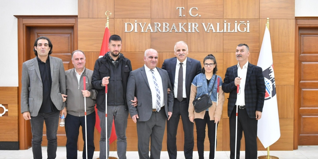 diyarbakir-gorme-engelli-bireyler.jpg