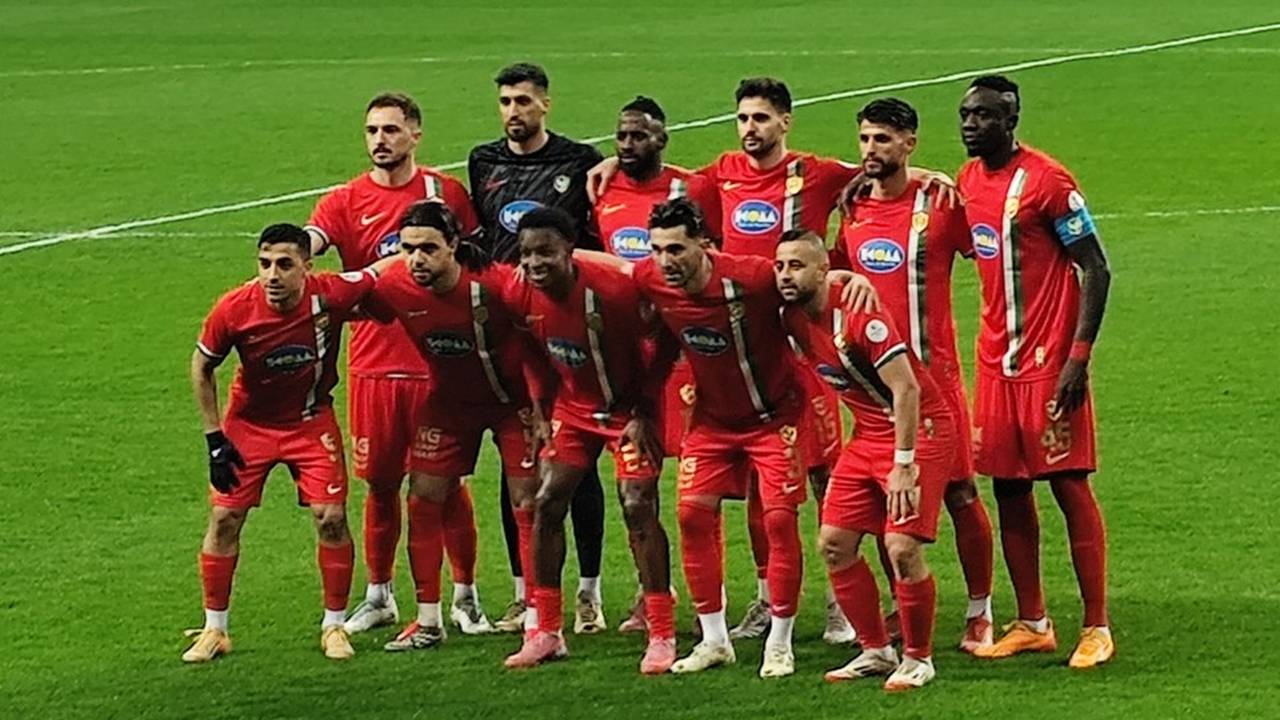 amedspor-takim.jpg