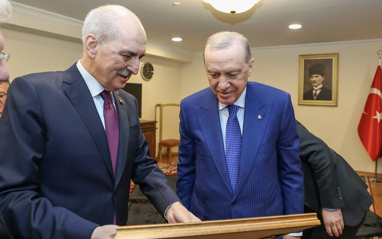 kurtulmus-erdogani.jpg