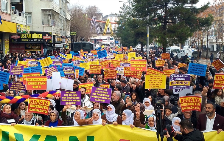 rojava-surile-protesto.jpg