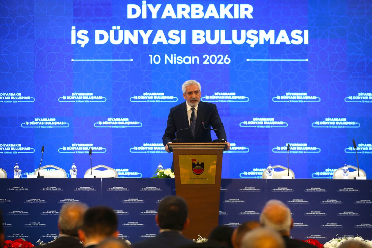 aa-20260410-41073808-41073805-cumhurbaskani-yardimcisi-yilmaz-diyarbakir-is-dunyasi-bulusmasina-katildi-1.jpg