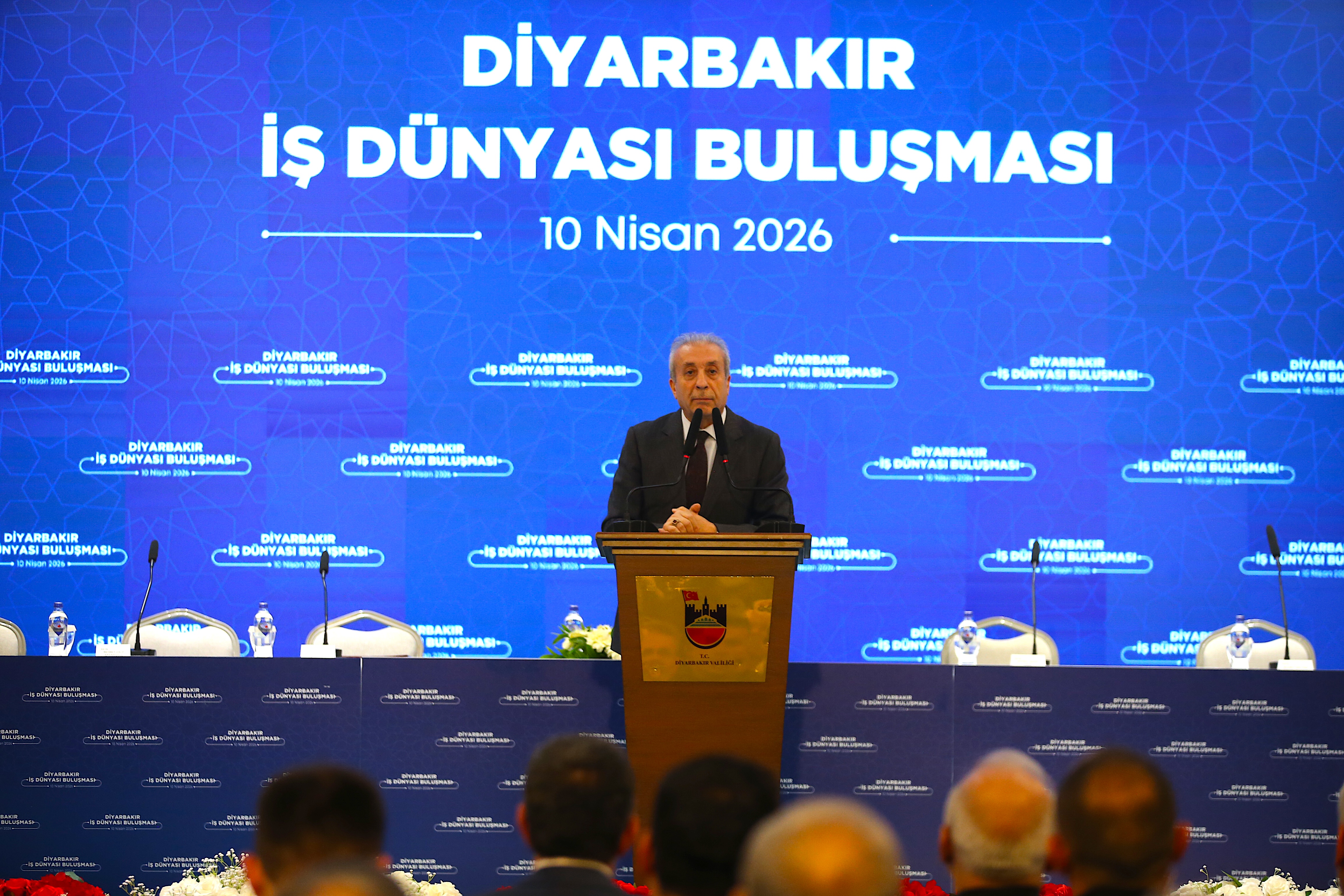 aa-20260410-41073808-41073807-cumhurbaskani-yardimcisi-yilmaz-diyarbakir-is-dunyasi-bulusmasina-katildi.jpg