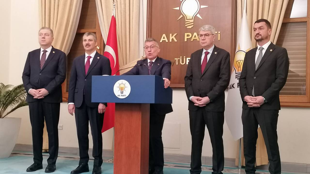 abdullah-guler-akparti.jpg