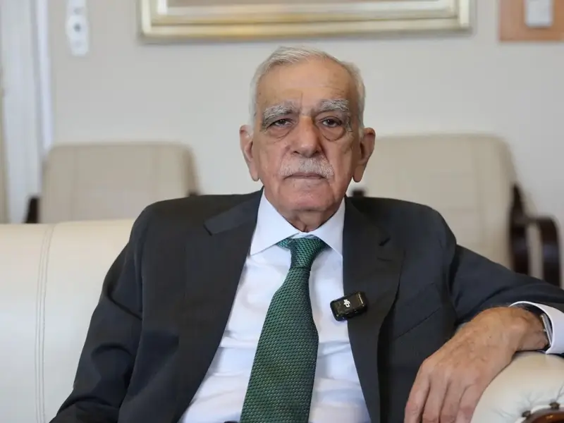 ahmet-turk.webp