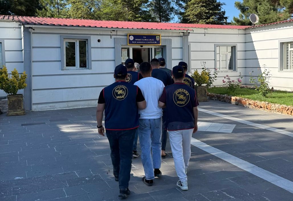 aa-20260531-41542119-41542118-diyarbakirda-1-kisinin-oldugu-1-kisinin-yaralandigi-silahli-saldiriya-iliskin-4-supheli-yakalandi-001.jpg