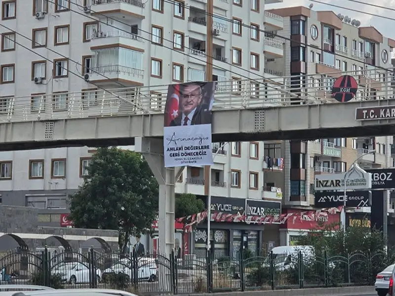 diyarbakirda-kilicdaroglu-pankartlari2.webp