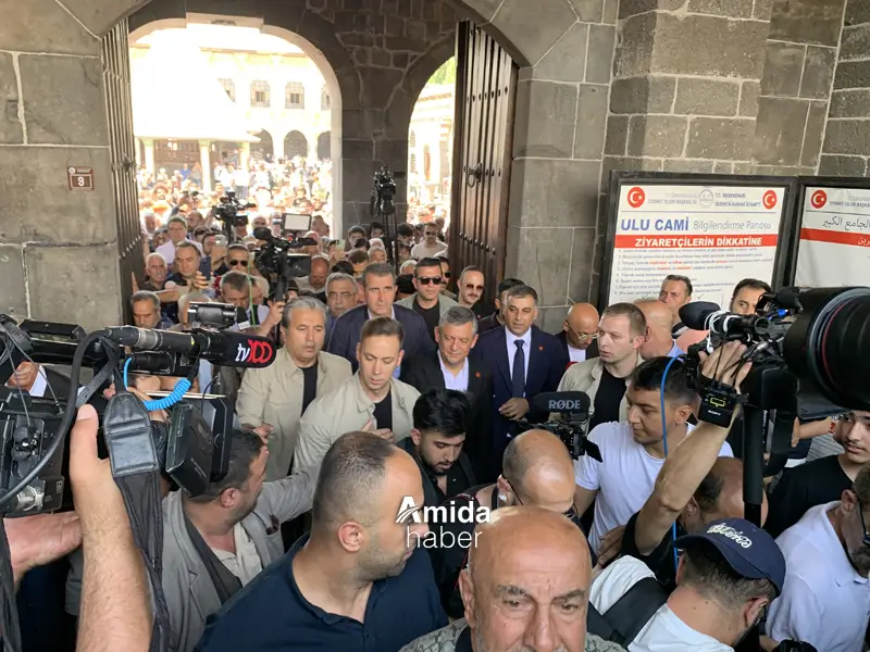 ozgurozel2.webp