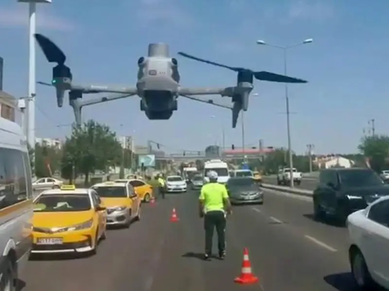 dron2.webp
