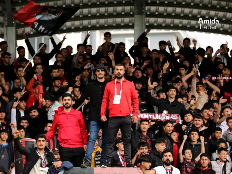 golkentliler-taraftar-grubu-baskani-nevzat-aslan2.webp