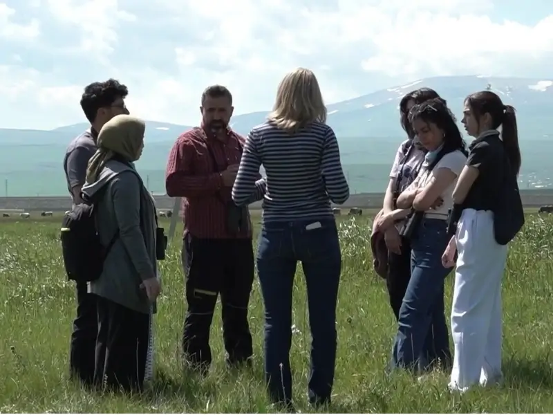 kars-ogrenciler-1.webp