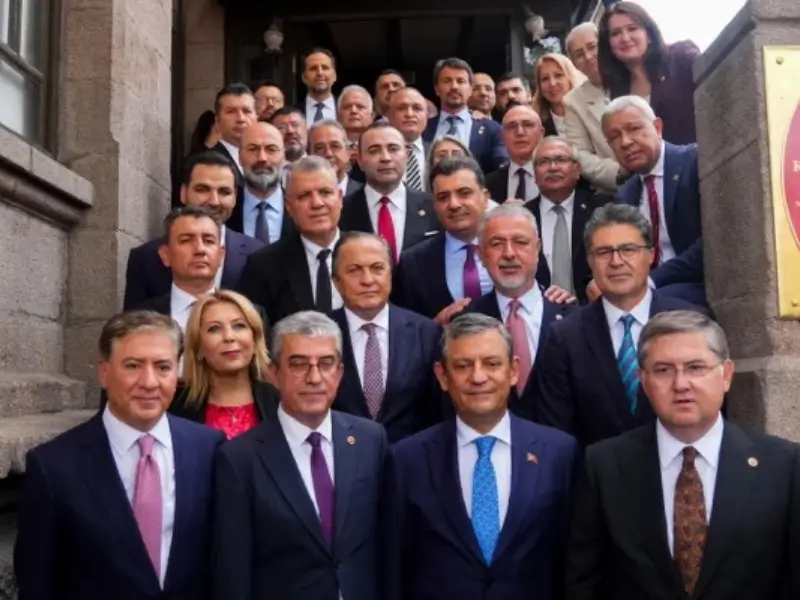 yeni-parti-2.webp