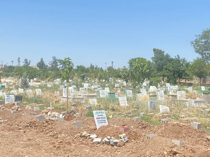 diyarbakir-yenisehir-mezarligi-1.webp