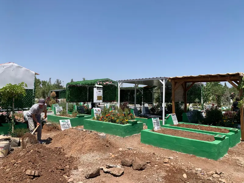 diyarbakir-yenisehir-mezarligi-3.webp