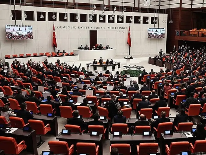 12-maddelik-tarihi-teklife-diyarbakirdan-kimler-imza-atti2.webp
