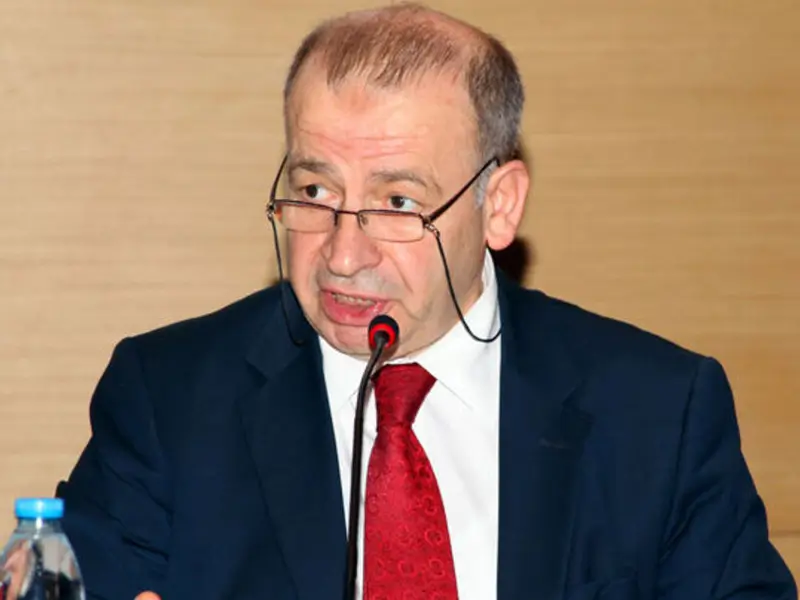 izzet-ozgenc.webp